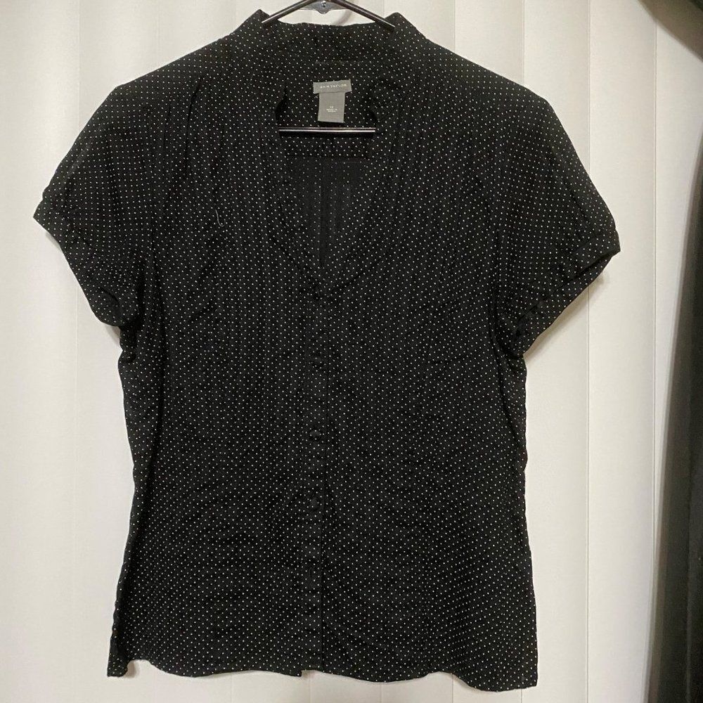 Ann Taylor black polka dot, shirt sleeve vneck blouse